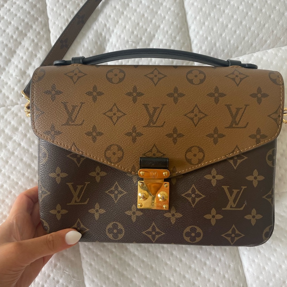 Louis Vuitton Reverse Pochette Metis